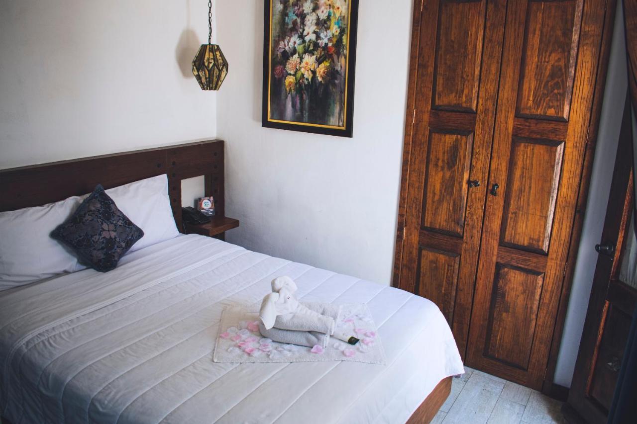 Hotel Boutique Casa Altamira Queretaro Bagian luar foto